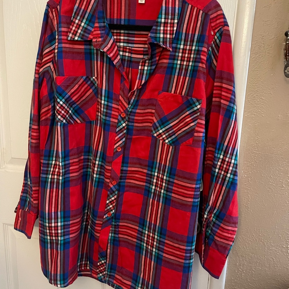 NWOT long sleeve blue and red flannel blouse